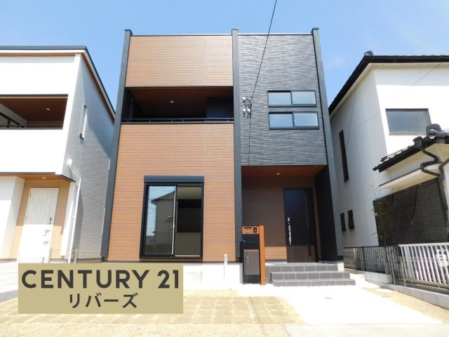 海部郡蟹江町八幡１丁目の新築一戸建の外観|☆ラスト１棟☆　　いつでも見学出来ます♪♪（お問合せ当日、平日、水曜、夜間でもＯＫ）　長期優良住宅！　南向き！　敷地５２．４８坪！　オール電化♪　駐車並列３台ＯＫ　天然芝の庭付き♪　制震ダンパー搭載！