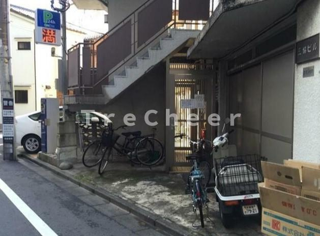 Prierのエントランス