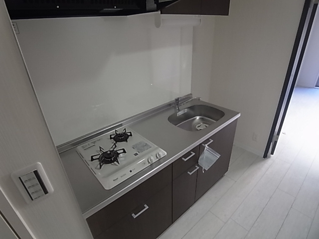 神戸市長田区苅藻通１丁目の賃貸マンションのキッチン|システムキッチン（ガス２口）