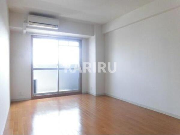 ロジェ今福鶴見の居間・リビング