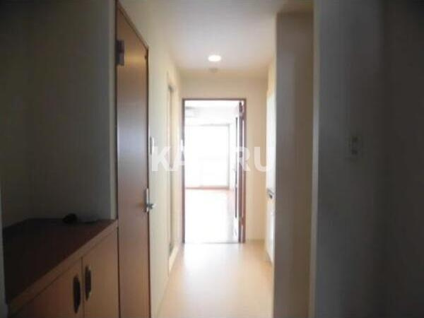 ロジェ今福鶴見の玄関