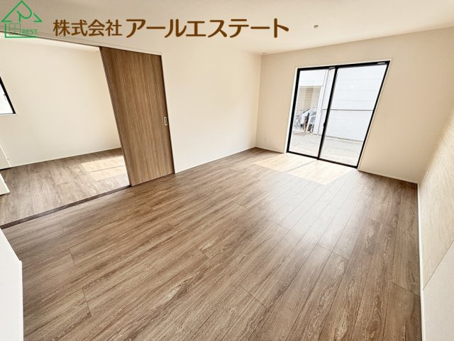 高砂市高砂町東宮町　山陽電鉄「高砂駅」徒歩18分の居間・リビング