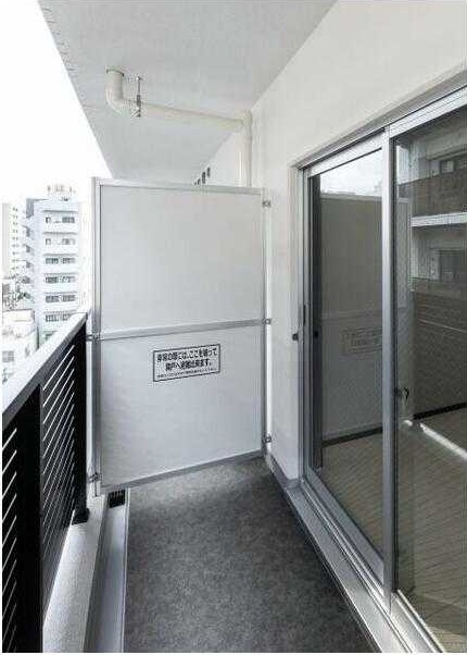 ＧＥＮＯＶＩＡ両国Ⅵ　ｇｒｅｅｎ　ｖｅｉｌのバルコニー