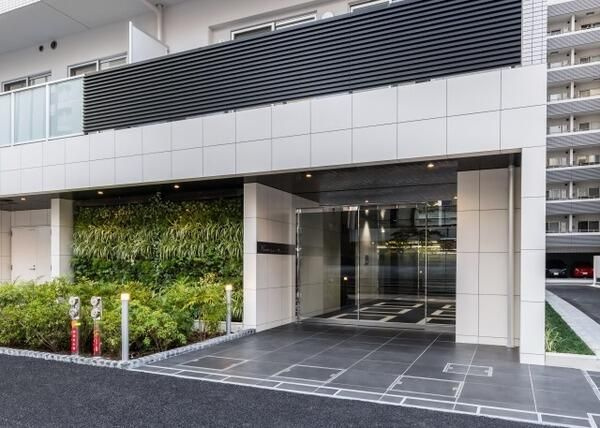 ＧＥＮＯＶＩＡ両国Ⅵ　ｇｒｅｅｎ　ｖｅｉｌのエントランス