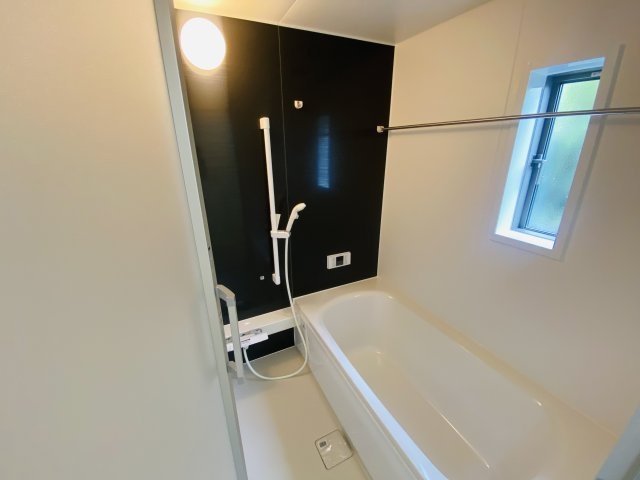 新築　前橋市大利根町第2　クレイドルガーデン　1号棟の浴室|　乾燥・暖房・涼風と充実の内容！お風呂に入る前に暖房をつけておけば、寒い嫌な思いはしません。									

