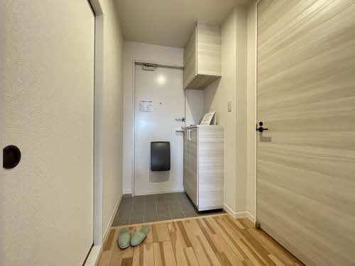 フレグランス野口 ＊＊の玄関