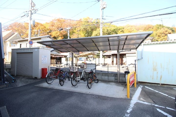 ファミーユＨ