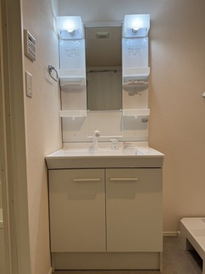 【独立洗面台】 | フォルスクラス池尻大橋 | ※同建物ほかのお部屋の写真です。