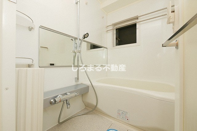 ルクレ堺筋本町レジデンスの浴室