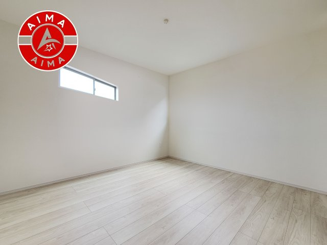 福岡市博多区南本町1丁目第1-2棟（1号棟）　の内観：施工例|採光良好な洋室は全居室、複層ガラスの遮熱効果と断熱効果で、一年中快適に過ごせます。