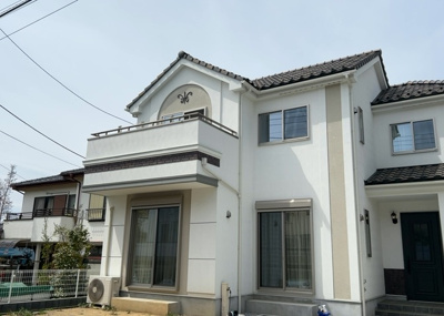 【外観】 | ガルボシティー八王子市絹ヶ丘２丁目５期 | バルコニーは、室外の専用スペースのうち、「屋根がなく開放された空間」であるものを指します。ベランダより広いタイプのものが多く、日当たりもよいため家庭菜園などを楽しみたい人にとって適した環境となります。