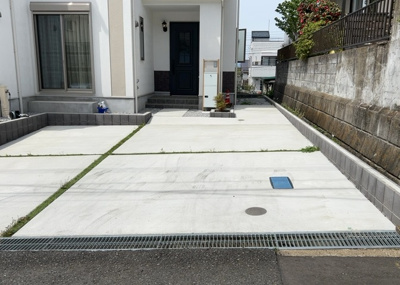 【駐車場】 | ガルボシティー八王子市絹ヶ丘２丁目５期 | 車一台あたりに必要なスペースは、標準サイズの普通自動車で横幅2m50cm、長さ5mは必要になります。ただし、乗降のことも考慮して横幅3m30cm、長さ5m50cmほどは確保できるところを選びましょう。