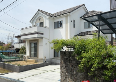 【外観】 | ガルボシティー八王子市絹ヶ丘２丁目５期 | 住宅用の土地では前面道路に2m以上接していなければならないと法律で定められています。しかし、お持ちの車のサイズやライフスタイルなどにより、2mでは利便が悪い場合もございますので、事前に確認しましょう。