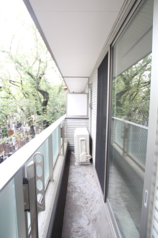 【バルコニー】