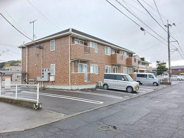 【駐車場】