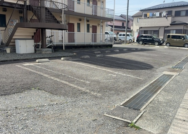 【外観】 | ソラーナコート | 土地を買う際、住む地域の自治体や福祉の補助制度にも注目してみましょう。子供や老人の医療補助やゴミ出しのルールなど、自治体によってルールに大きな違いがあるため、暮らしやすい土地で判断するとよいでしょう。