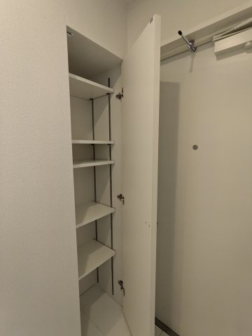 エルファーロ笹塚Ⅰの収納