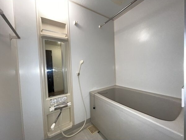 フォレシティ新栄の浴室