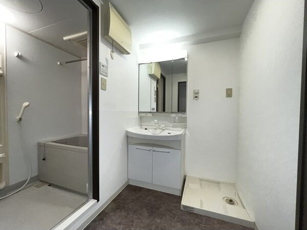 フォレシティ新栄の洗面所