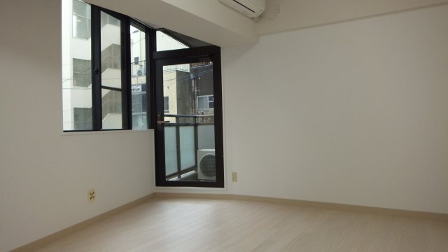 ウィン船橋の居間・リビング|フローリング使用です。