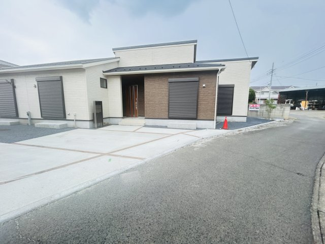 新築　前橋市上佐鳥町　Blooming　Garden　1号棟の前面道路含む現地写真|現地写真　東側接道幅員約3.2ｍ