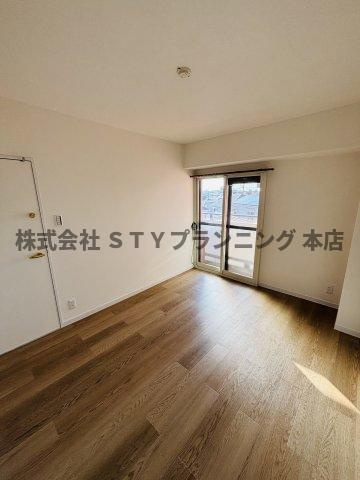 仲介手数料0円！ライオンズマンション高針台の居間・リビング
