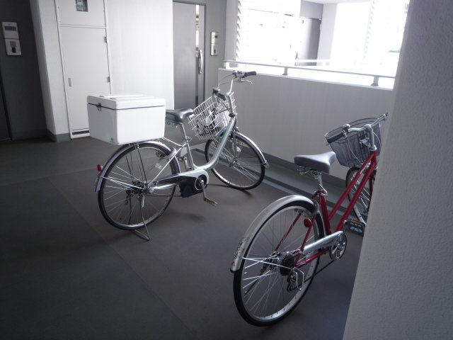 プライムアーバン久米川のその他共用部分|自転車駐輪スペース（無料）　各フロアにあり