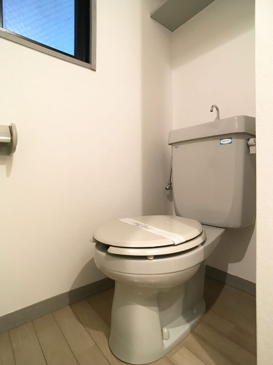 新品家具付きマンション大楠5(KaGood福岡)のトイレ|ゆったりとした空間のトイレです