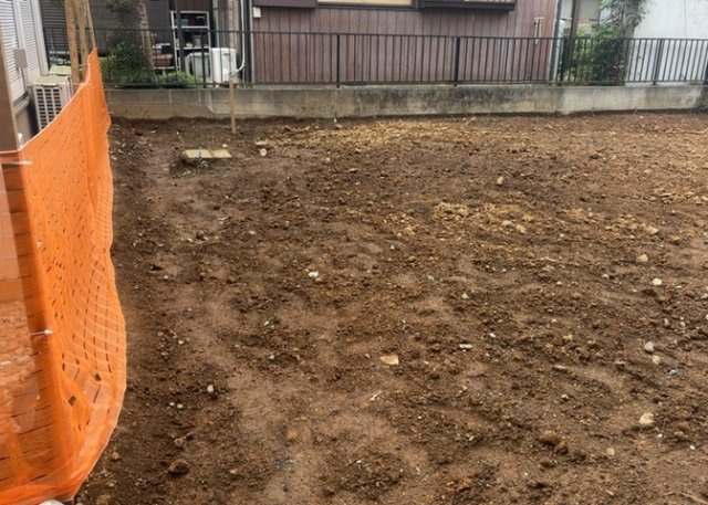【外観】 | 土地購入を検討されている場合、境界杭がない状態で購入してしまうと境界確定測量をする必要があり、費用がかかります。購入の前に、売主、隣土地所有者立ち合いのもと境界を確定し境界杭を設置するのがベストです。