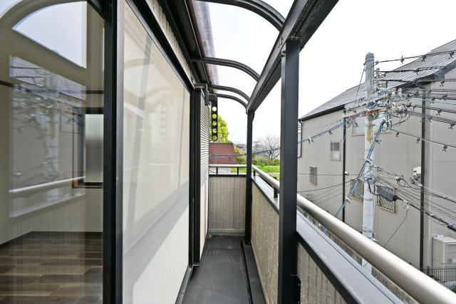 伊丹市北野6丁目中古戸建│3LDK+駐車1台可のバルコニー|屋根付きバルコニーで急な雨でも安心です。