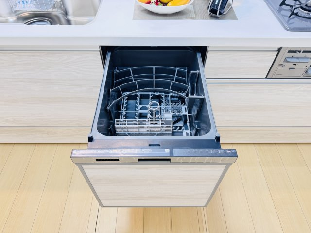 松戸市和名ケ谷新築戸建のキッチン|家事の手間をグッと省けるビルトイン食洗器