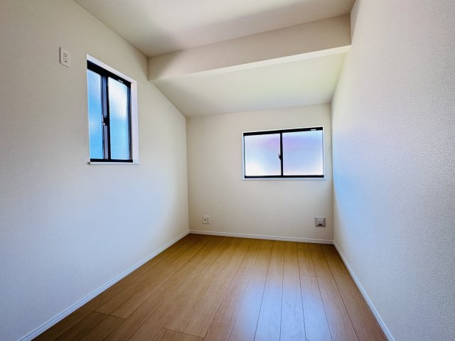 松戸市和名ケ谷新築戸建の子供部屋|5.26帖洋室