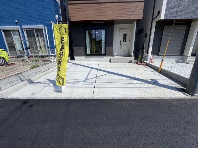松戸市和名ケ谷新築戸建の駐車場|A号棟駐車スペース・並列2台駐車可