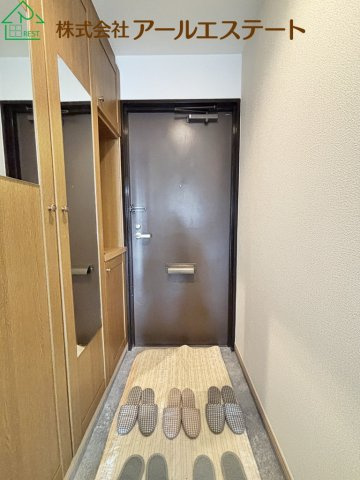 ロイヤルシャトー手柄南　　中古マンションの玄関