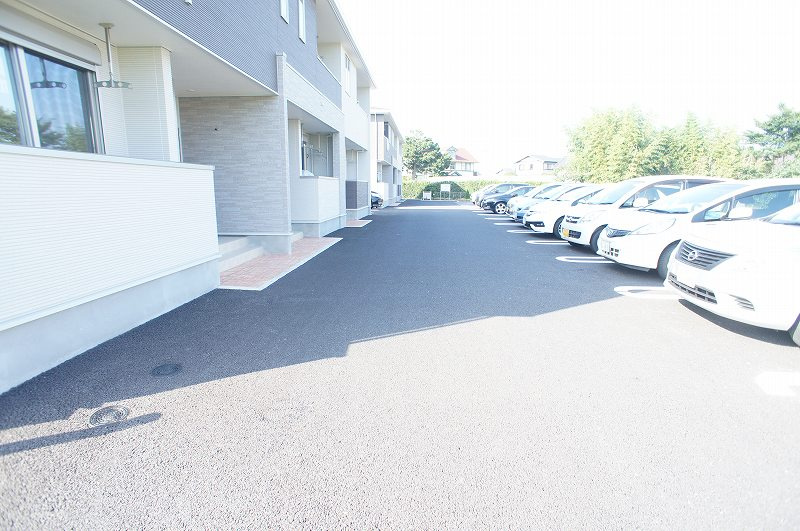 サニーベルⅠの駐車場