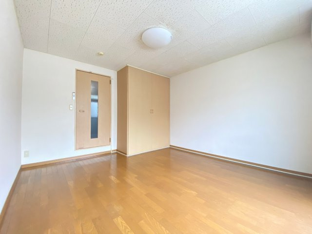 【寝室】
