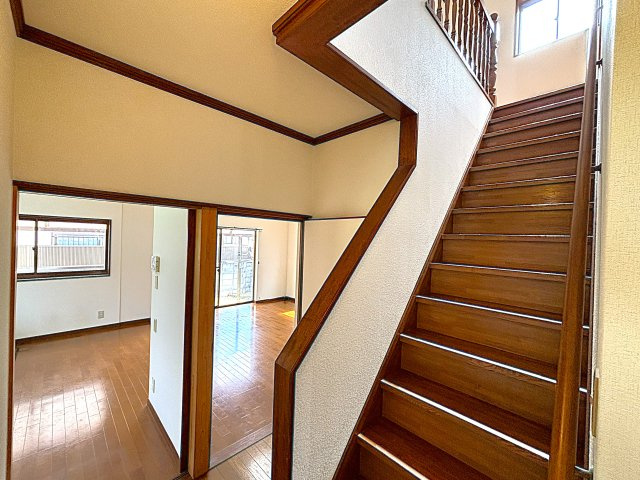 魚住町金ケ崎のその他|来客対応しやすい廊下階段