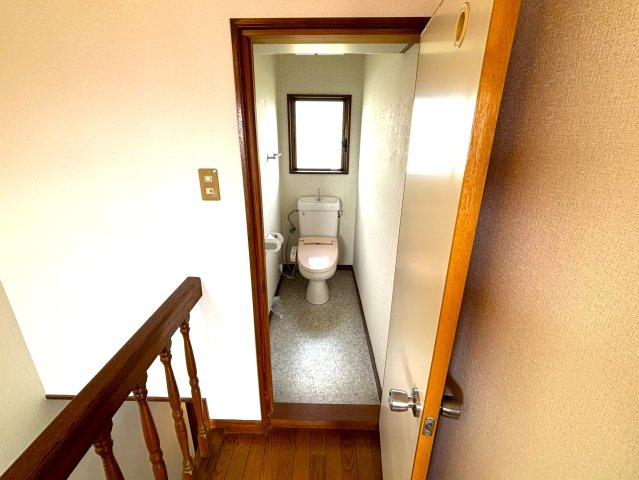 魚住町金ケ崎のトイレ|家族が多くても安心の2ヶ所トイレ