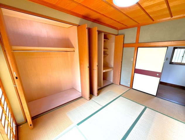 魚住町金ケ崎の和室|収納に便利なクローゼット付き和室