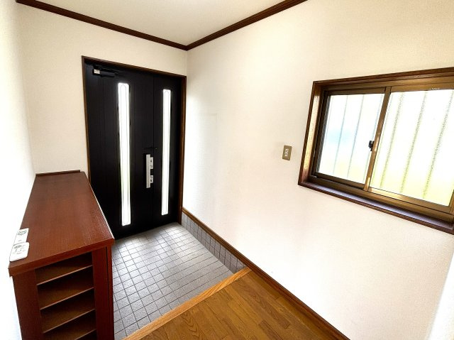 魚住町金ケ崎の玄関|ゆったりとした玄関です