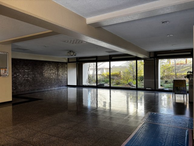 星和豊田町コーポラスのロビー