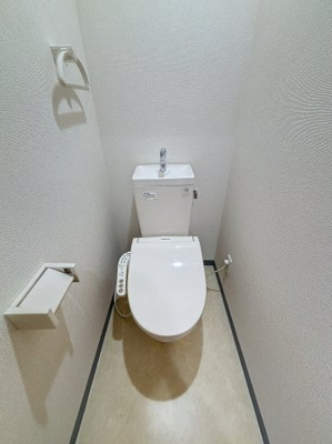 【トイレ】 | サンシャイン稲城 | 同物件、他のお部屋の写真です。