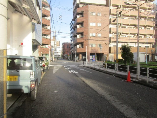 大阪市浪速区敷津西１丁目のビルの周辺