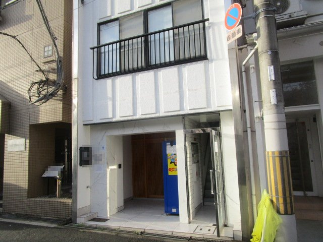 大阪市浪速区敷津西１丁目のビルの外観