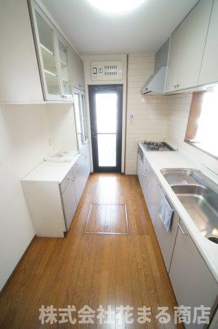 千葉市中央区鵜の森町戸建貸家のキッチン|物件、駅でお待ち合わせでのご案内歓迎！