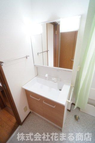 千葉市中央区鵜の森町戸建貸家の独立洗面台|物件、駅でお待ち合わせでのご案内歓迎！