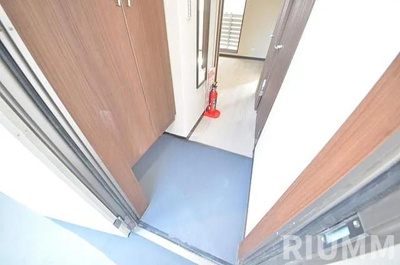 【玄関】 | メープルコート