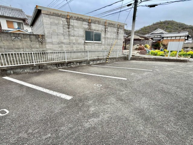 セフィラ北平野の駐車場