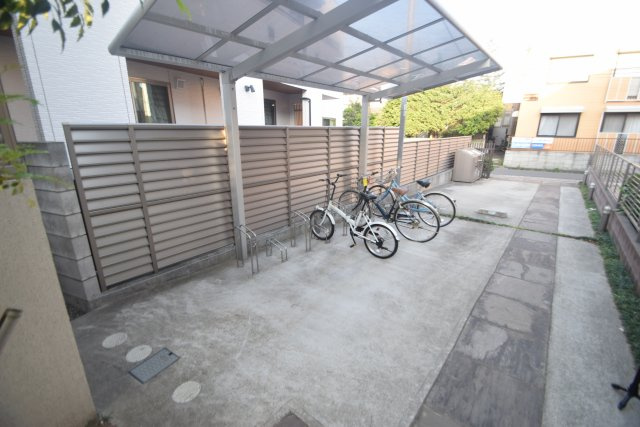 フリーデンハウス中山のその他共用部分|駐輪場です