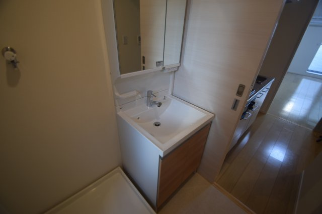 フリーデンハウス中山の独立洗面台|独立洗面台、朝の身支度には欠かせません